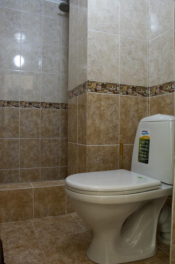 Hotel Akmaral Karakol Kültér fotó